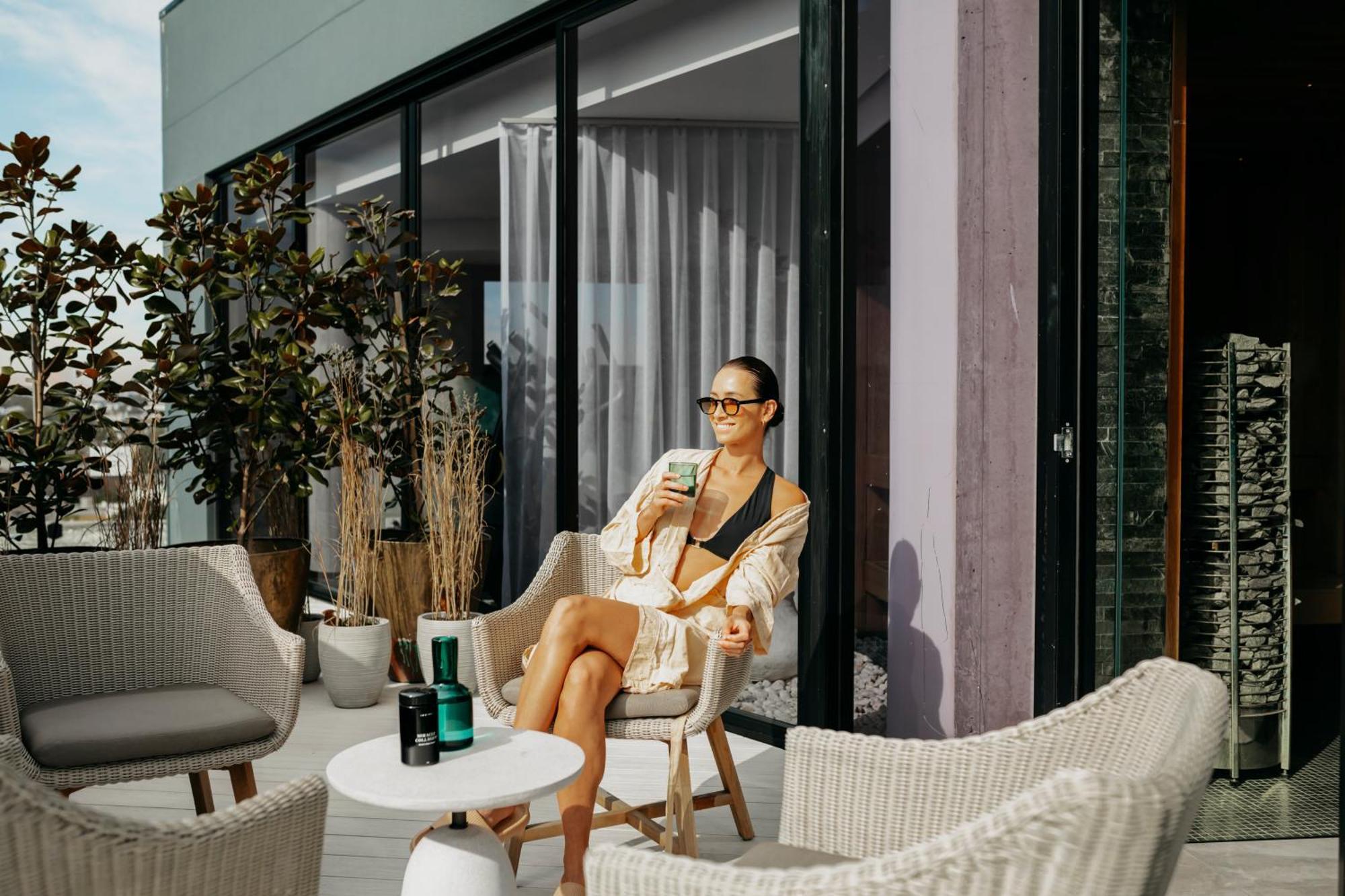 Astina Suites, Пенрит Экстерьер фото